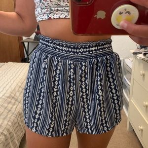 Blue print flowy shorts